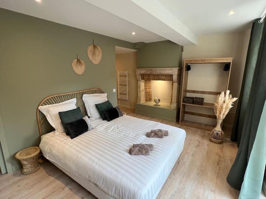 Suite Cosy Au Coeur De Vinzelles Proche Macon Tout Equipe Avec Salon D'Exterieur Exterior photo