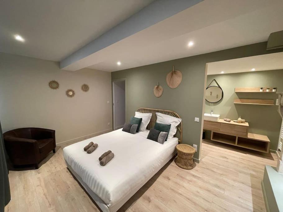 Suite Cosy Au Coeur De Vinzelles Proche Macon Tout Equipe Avec Salon D'Exterieur Exterior photo